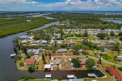 103 W North Branch Rd, Ruskin, FL 33570