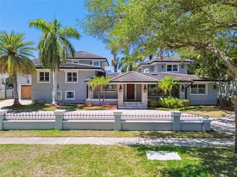 405 S Shore Crest Dr, Tampa, FL 33609