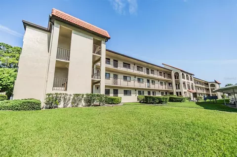 3055 Casa Del Sol Cir #202, Clearwater, FL 33761