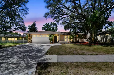 1666 Pine Pl, Clearwater, FL 33755