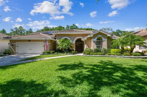 5027 Cross Pointe Dr, Oldsmar, FL 34677