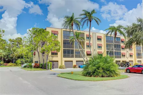 5849 Park St N #412, Saint Petersburg, FL 33709