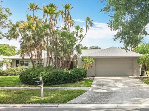 2742 Sea Pines Cir E, Clearwater, FL 33761