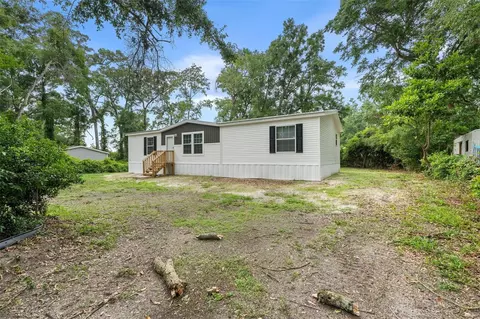 19617 Peggy Rd, Alachua, FL 32615