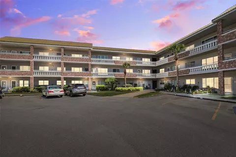 2461 Rhodesian Dr #37, Clearwater, FL 33763