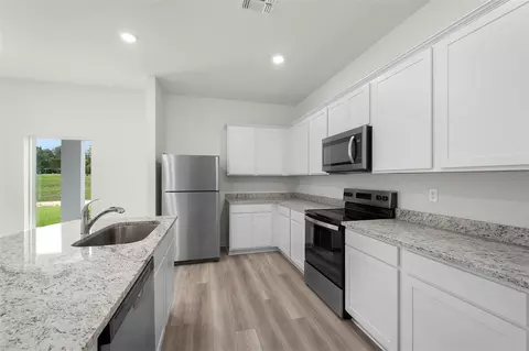 Kitchen - 13291 Tula Loop, Astatula, FL 34705 photo 1 of 3