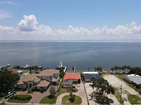 3227 Bayshore Blvd NE, Saint Petersburg, FL 33703