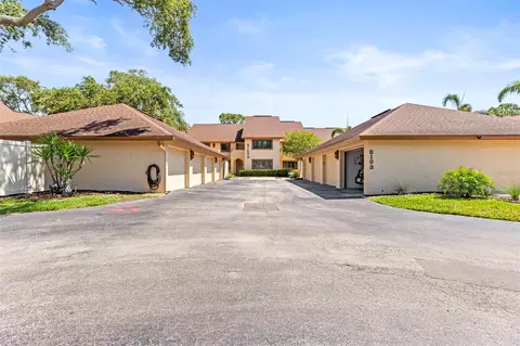 8103 Bardmoor Pl #203G, Seminole, FL 33777