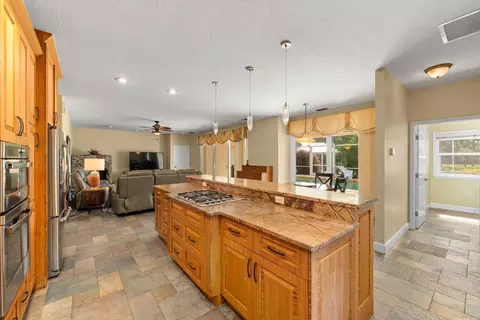 Kitchen - 6915 215th St E, Bradenton, FL 34211 photo 4 of 4