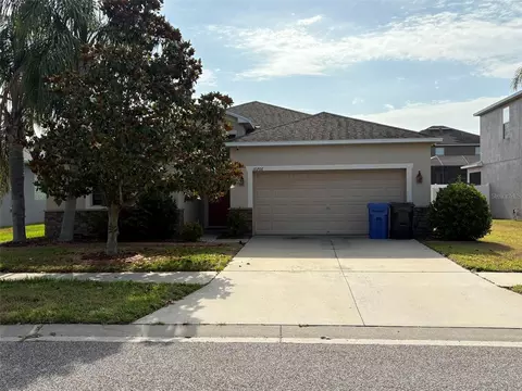 10766 Standing Stone Dr, Wimauma, FL 33598