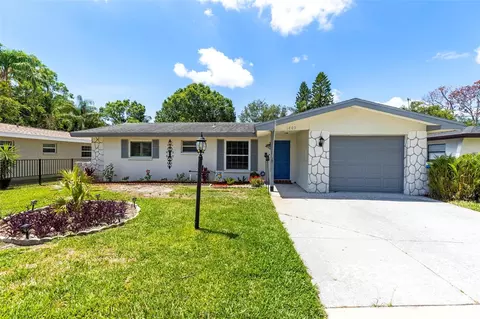 1809 Elmwood Dr, Oldsmar, FL 34677