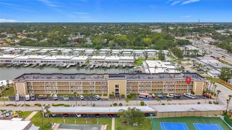 1 Boca Ciega Point Blvd #215, Saint Petersburg, FL 33708