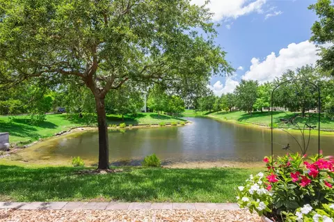 542 Harbor Ridge Dr, Palm Harbor, FL 34683