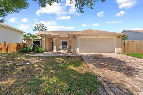 10310 Salisbury St, Riverview, FL 33569
