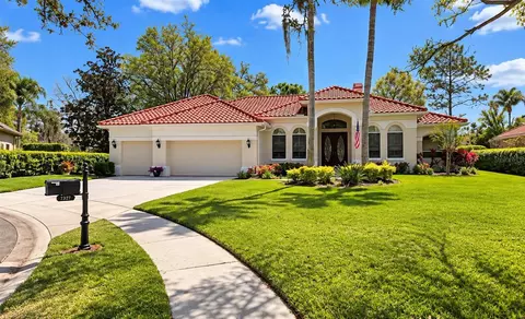 9127 Woodridge Run Dr, Tampa, FL 33647