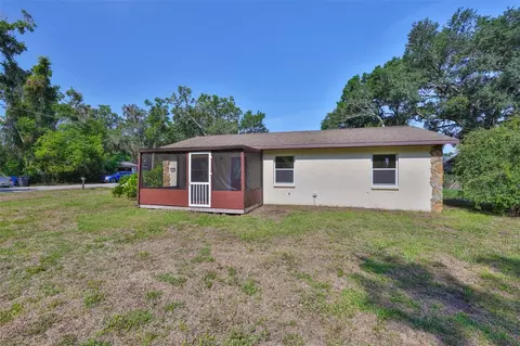 1019 Lakeside Dr, Seffner, FL 33584