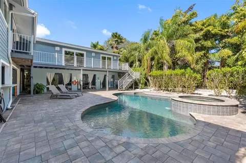 314 Pennsylvania Ave, Palm Harbor, FL 34683