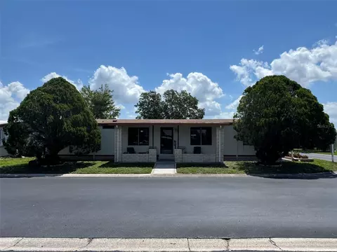 34300 Countryside Dr, Wesley Chapel, FL 33543