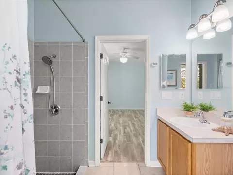 Bath - 7935 Calindra Ct, Trinity, FL 34655 photo 5 of 6