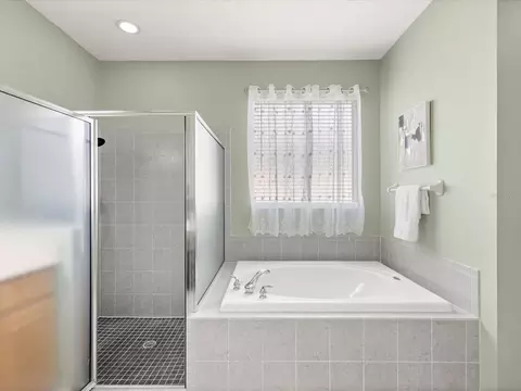 Bath - 7935 Calindra Ct, Trinity, FL 34655 photo 2 of 6