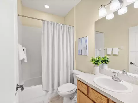 Bath - 7935 Calindra Ct, Trinity, FL 34655 photo 3 of 6