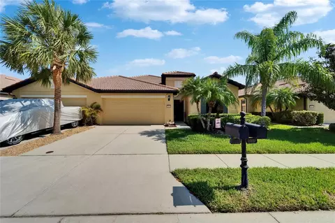 5646 Sunset Falls Dr, Apollo Beach, FL 33572