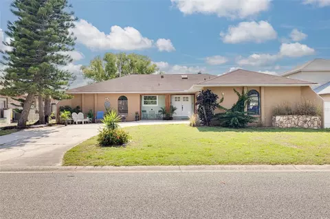 1913 Libby Ct, Holiday, FL 34690