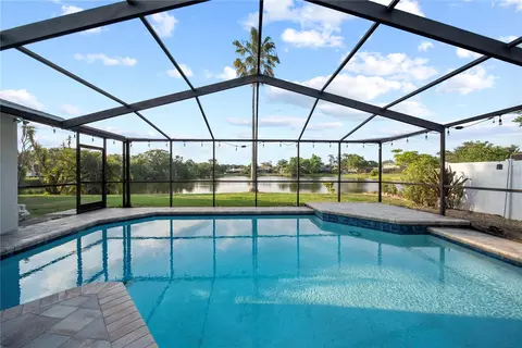 3925 Dunaire Dr, Valrico, FL 33596 photo 1