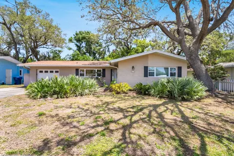 1739 Woodridge Dr, Clearwater, FL 33756