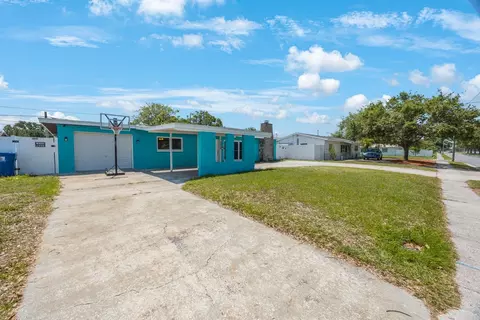 3215 58th St N, Saint Petersburg, FL 33710
