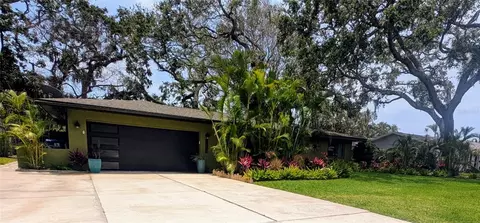 8260 32nd Ave N, Saint Petersburg, FL 33710