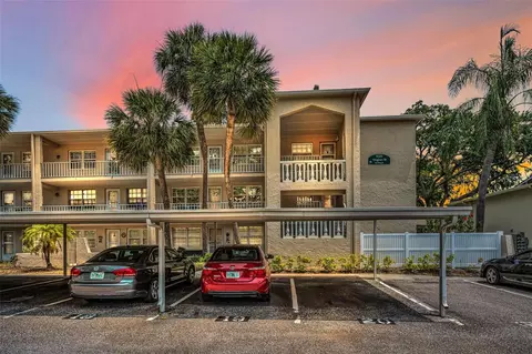 920 Virginia St #109, Dunedin, FL 34698