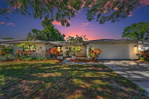 1766 Hitching Post Ln, Dunedin, FL 34698
