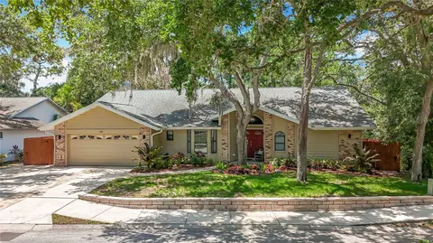 66 Bay Woods Dr, Safety Harbor, FL 34695