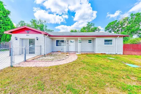 521 E Lumsden Rd, Brandon, FL 33511