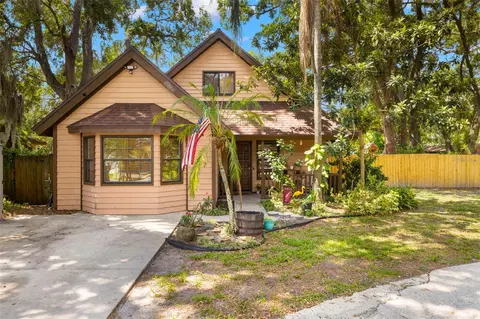717 E 137th Ave, Tampa, FL 33613