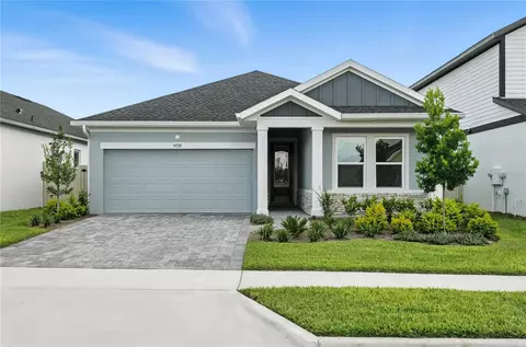 5920 Bristle Oak St, Mount Dora, FL 32757