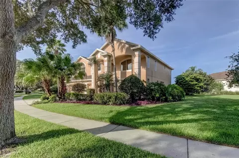 3322 Cypress Landing Dr, Valrico, FL 33596