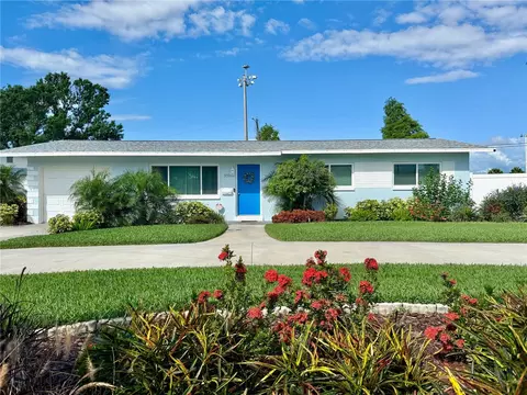 3701 Manatee Dr SE, Saint Petersburg, FL 33705