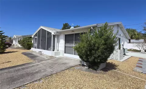 5031 Billings Dr, Holiday, FL 34690