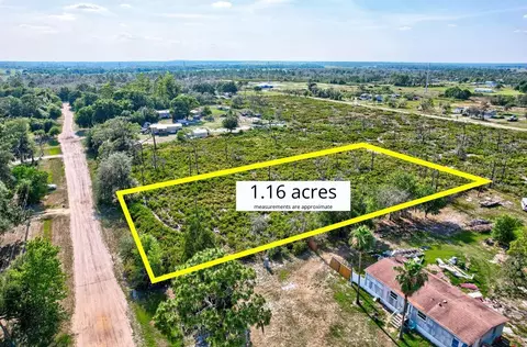 Greyhound Avenue, Lake Wales, FL 33859
