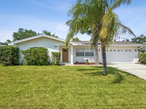 2016 Cove Dr, Largo, FL 33774 photo 1