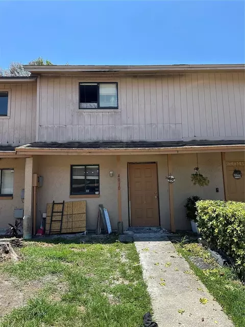 4010 Cedarlimb Ct, Tampa, FL 33614