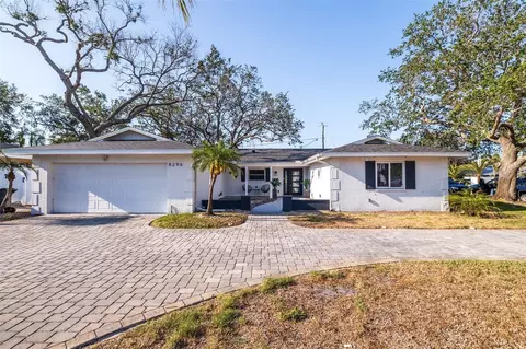 8296 33rd Ave N, Saint Petersburg, FL 33710