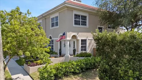 230 Columbia Dr, Tampa, FL 33606