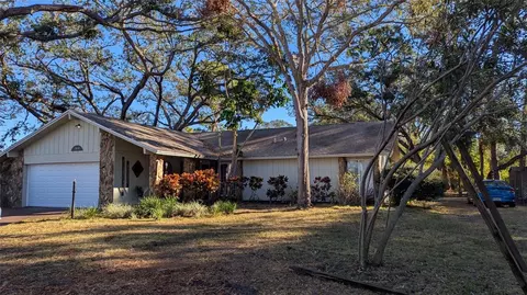 2033 Aaron Pl, Clearwater, FL 33760