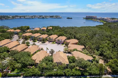 191 Banyan Bay Dr, Saint Petersburg, FL 33705