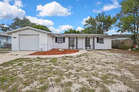 11130 White Oak Ln, Port Richey, FL 34668