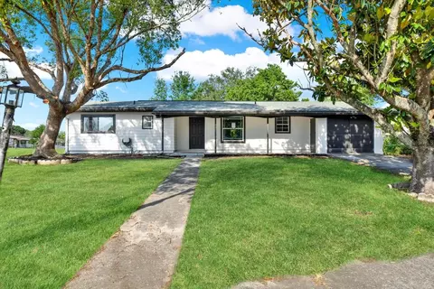 9266 Century Dr, Spring Hill, FL 34606