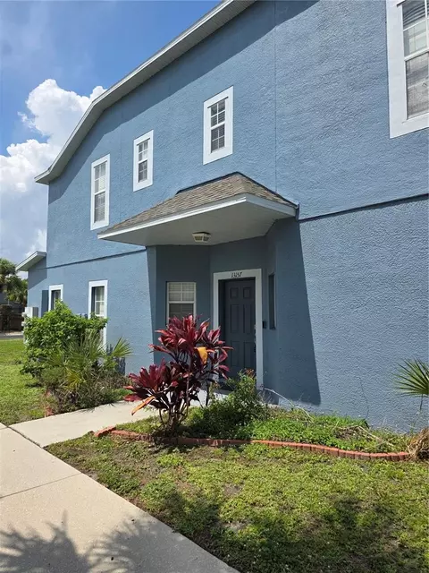 13157 Kings Crossing Dr, Gibsonton, FL 33534